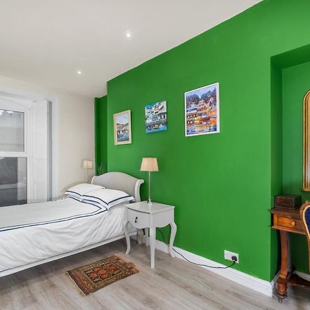 Moriarty'S Mess Apartment Plymouth Bagian luar foto