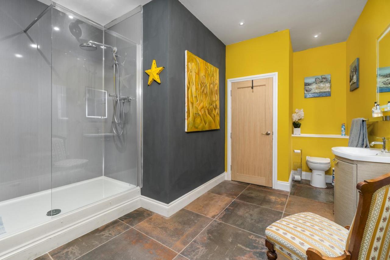 Moriarty'S Mess Apartment Plymouth Bagian luar foto